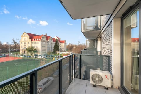 Property building, Balcony/Terrace