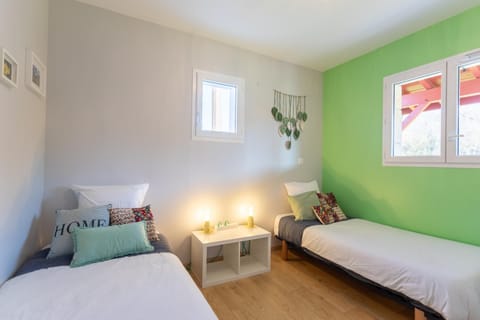 Property building, Living room, Bedroom