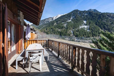 Balcony/Terrace, Mountain view