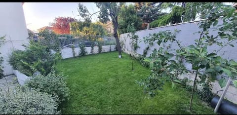 Maison Luxueuse proche Paris pour 6 personnes a prix abordable Apartment in Drancy