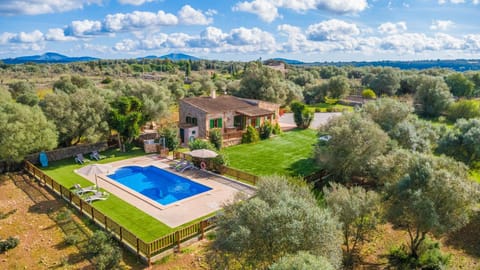 Property building, Bird's eye view, Garden, Swimming pool