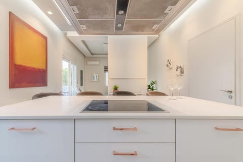 Misty Grey Apartment near City Centre Apartment in Heraklion