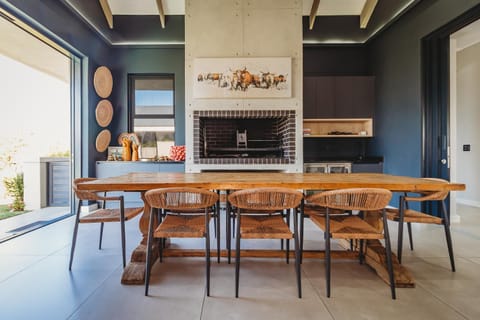 BBQ facilities, Dining area