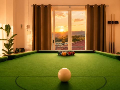 Game Room, Entertainment, Sunset