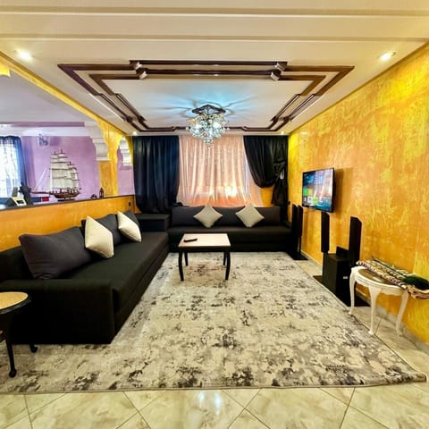 TV and multimedia, Living room, Photo of the whole room, Seating area
