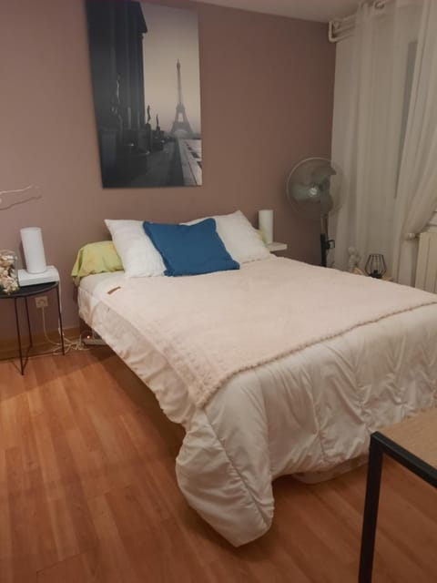 Voie bleue Bords du Rhône Bed and Breakfast in Valence