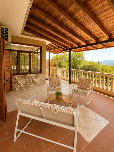 Patio, View (from property/room), Balcony/Terrace