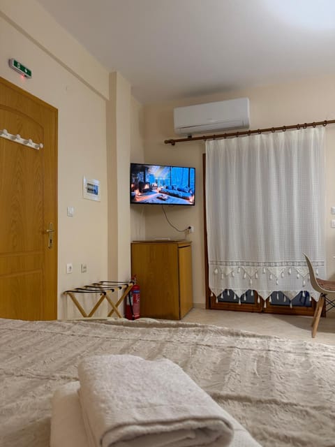 TV and multimedia, air conditioner