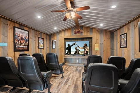 Cherokee Dreams Lodge House in Gatlinburg