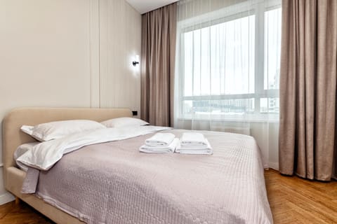 Bed, Bedroom, towels