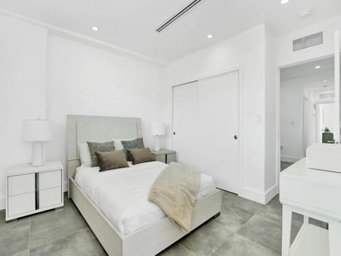 Villa Oasis Mirage Villa in North Bay Village