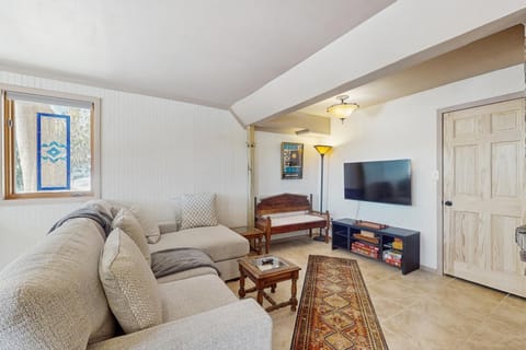 Apartment - Hawk 1-A Mountain Vista Retreat House in Pittsfield