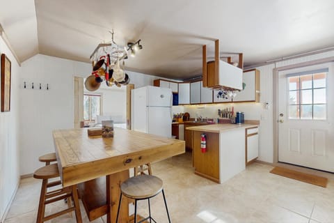 Apartment - Hawk 1-A Mountain Vista Retreat House in Pittsfield