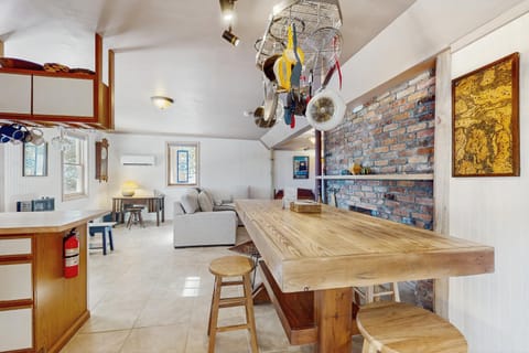 Apartment - Hawk 1-A Mountain Vista Retreat House in Pittsfield