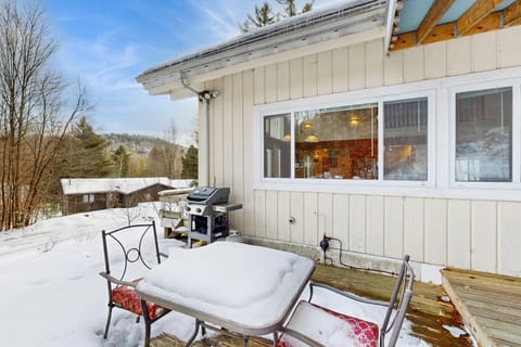 Middle Pines Chalet House in Waitsfield