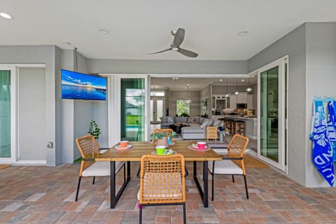 Tranquil Treasure House in Rotonda Lakes