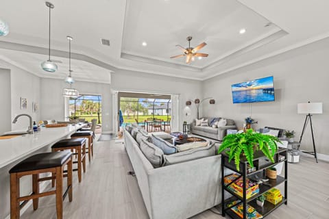 Tranquil Treasure House in Rotonda Lakes