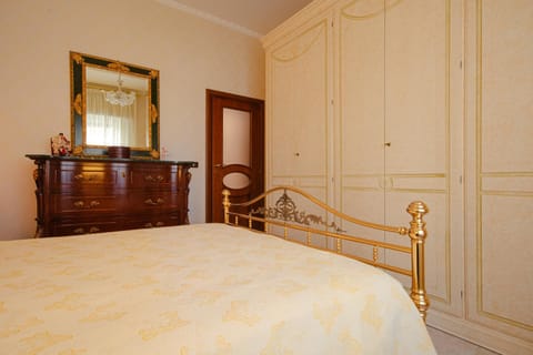 La casa dei Nonni family apartment High comfort and quality Apartment in Naples