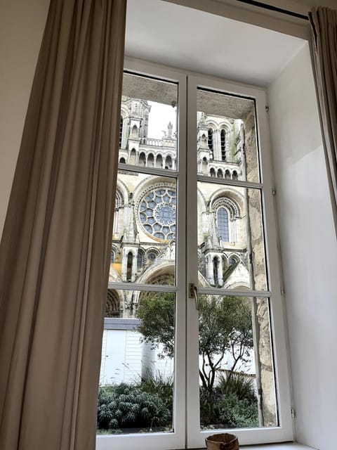 La vue sacrée Apartment in Laon