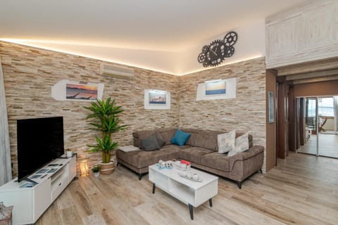 Attico Stella Maris House in Palau