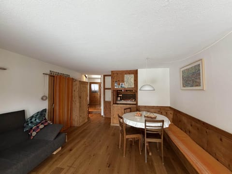 Chesa Prasura - Celerina Apartment in Samedan