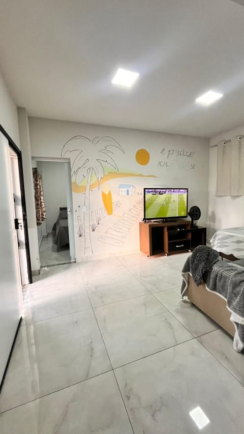 Bed, TV and multimedia, Living room