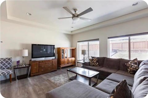 Sweet stay near Denver airport Vacation rental in Commerce City