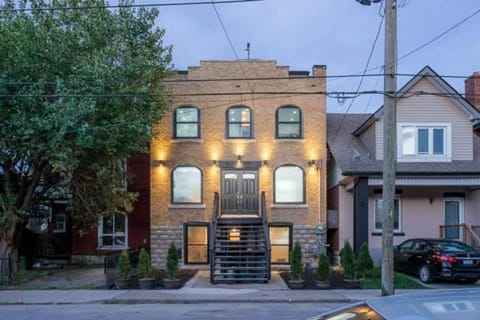 Property building, Street view