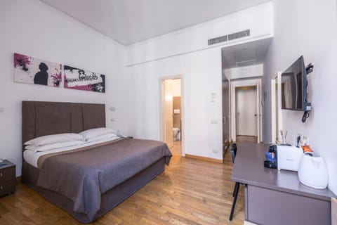 Bed, Bathroom, TV and multimedia, Coffee/tea facilities