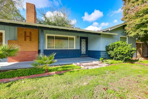 Hot Tub, Patio and Outdoor Games at Visalia Home House in Visalia
