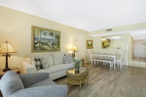 Gulf Tower 1B and 1C House in West Beach