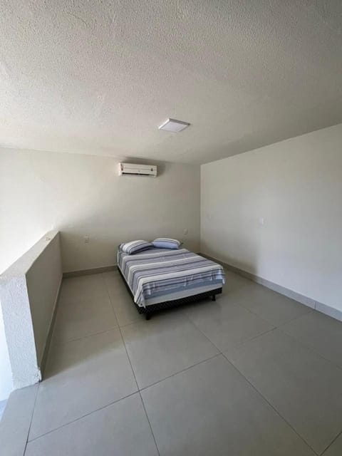 TV and multimedia, Photo of the whole room, Bedroom, air conditioner
