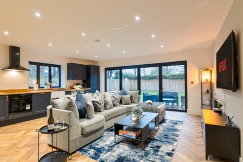 TV and multimedia, Living room, Seating area