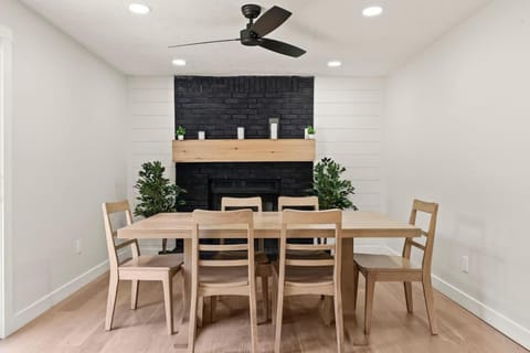 Off Leash Oasis House in Indianapolis