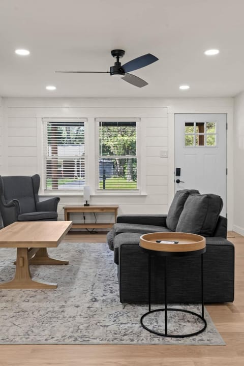 Off Leash Oasis House in Indianapolis