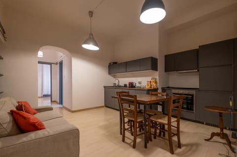 Kitchen or kitchenette, oven