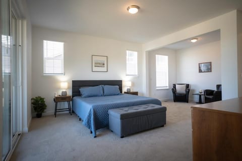 New Build 1BR Home Stunning Views Denver Access House in Castle Rock