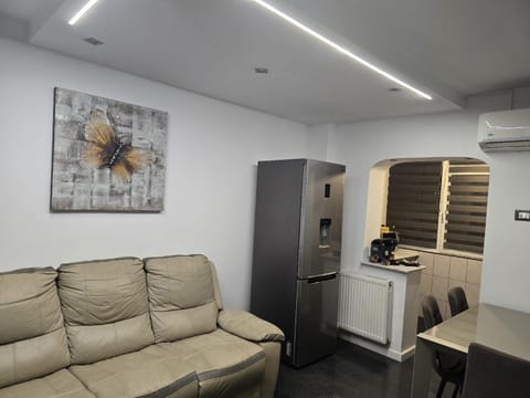 Seating area, air conditioner