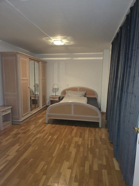 Bed, Photo of the whole room, Bedroom, wardrobe