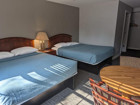 Beach Harbor Resort Motel in Sturgeon Bay