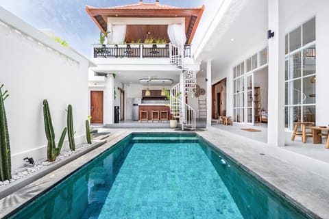 Pool view, Swimming pool, Swimming pool