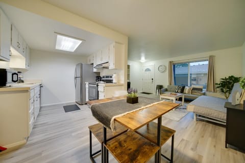 Eastside Tech Hub Home Base Near I-90 and Factoria! House in Bellevue