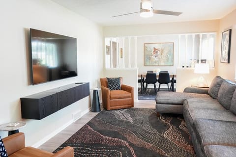 3BR Retreat near BrewDog, games, and lots of space House in Ohio