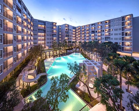 Pool view, Swimming pool