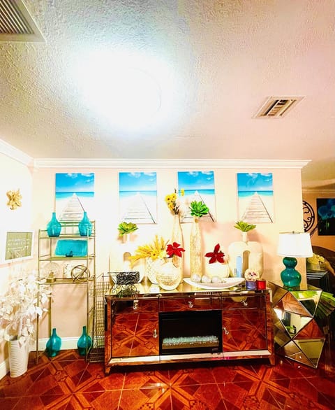 Cozy home Vacation rental in Pompano Beach