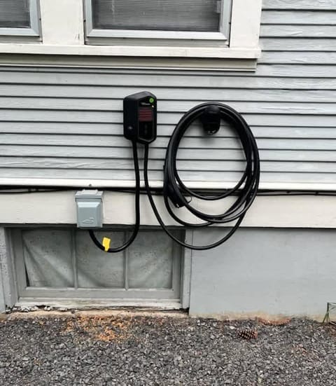 Vino e Vita Historic Pet-Friendly Home-EV Charger House in McMinnville