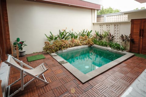 Garden, Swimming pool