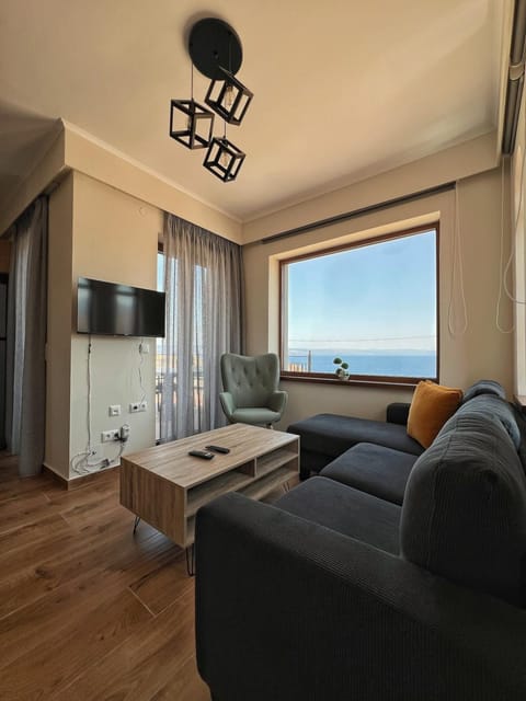 Natural landscape, TV and multimedia, Seating area, Sea view