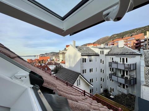 Natural landscape, View (from property/room), City view, Mountain view, Sea view