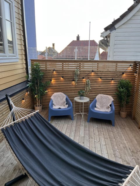 Patio, Balcony/Terrace, Seating area